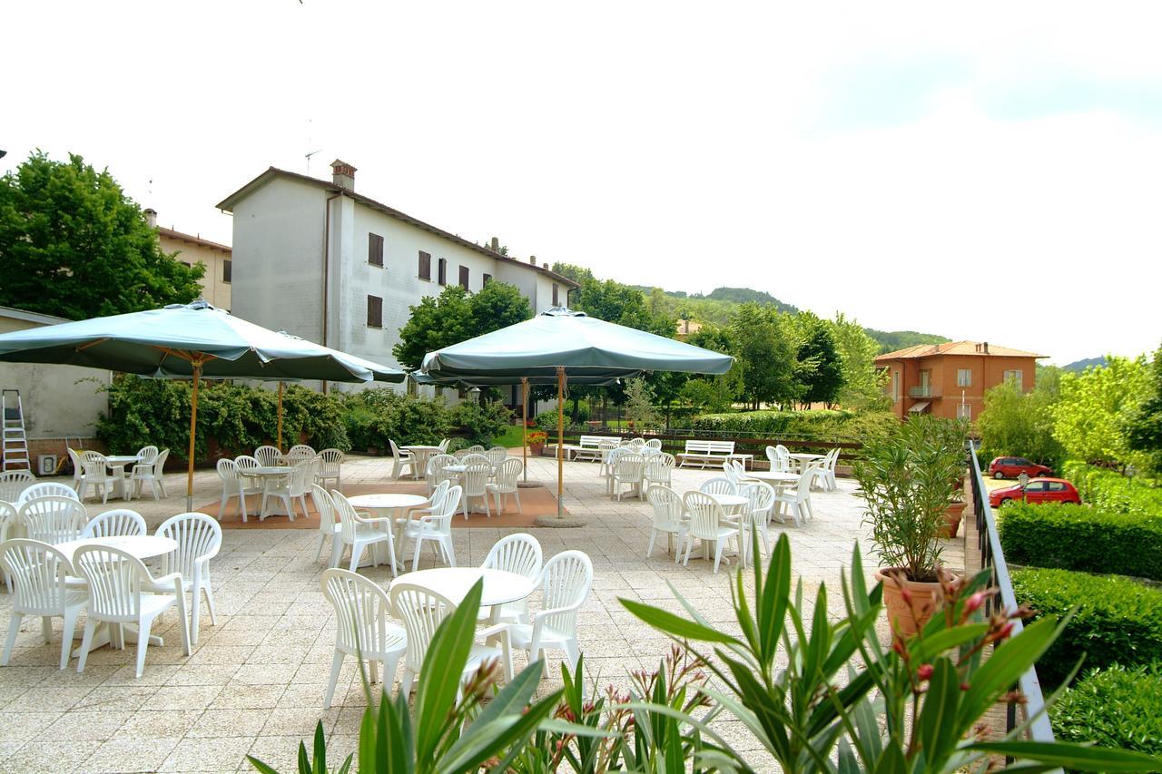 Albergo Ristorante Sapori Tole Exterior foto