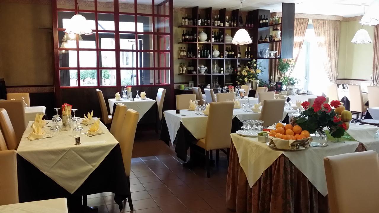 Albergo Ristorante Sapori Tole Exterior foto