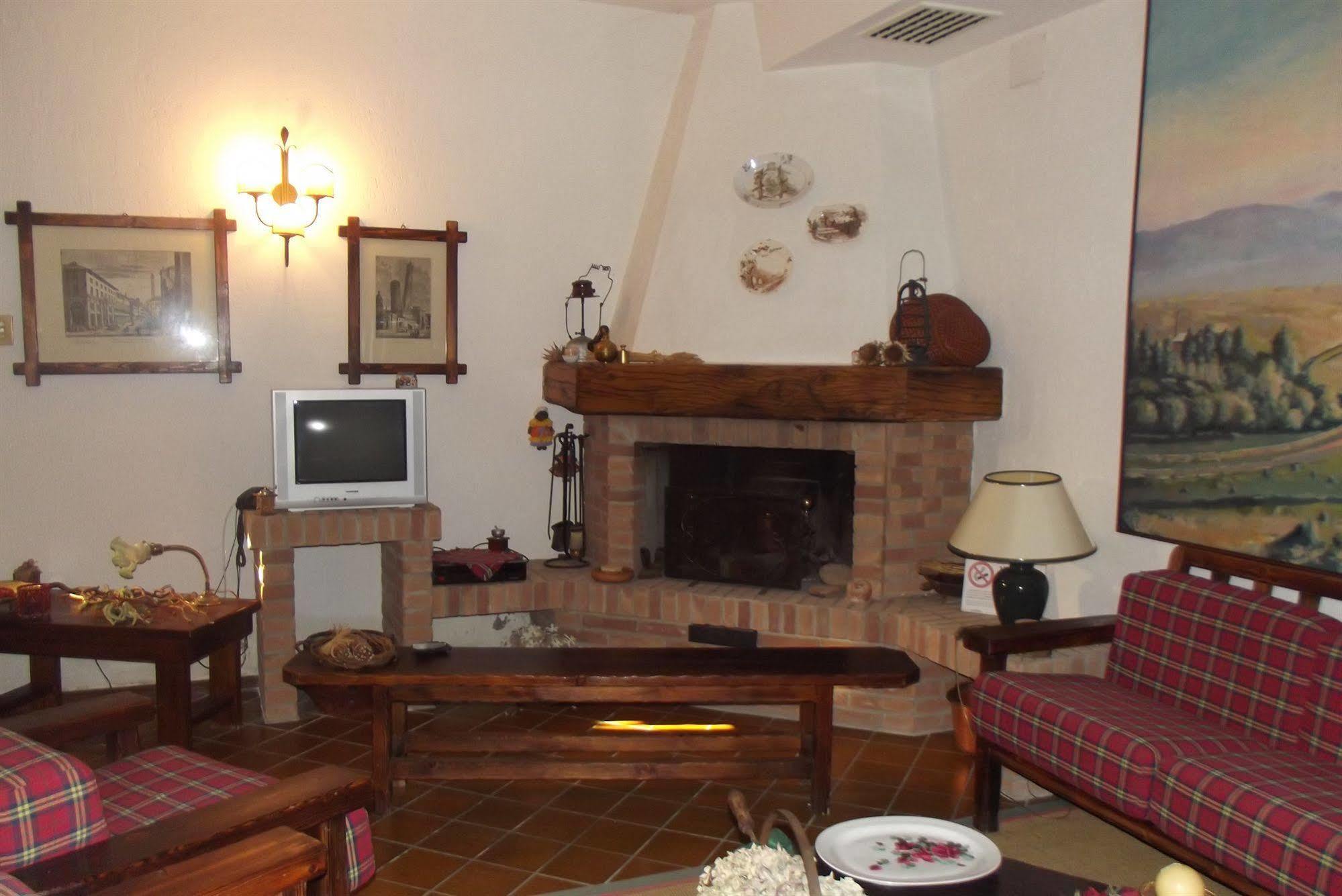Albergo Ristorante Sapori Tole Exterior foto